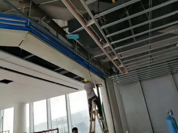 無機(jī)布防火卷簾門 (2).jpg 無機(jī)布防火卷簾門 (2).jpg